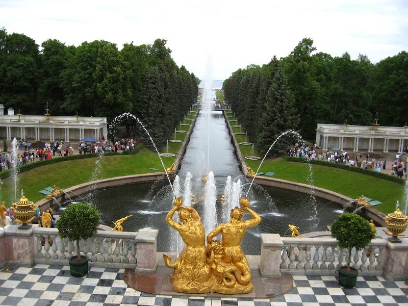 9_cascade_peterhof.jpg